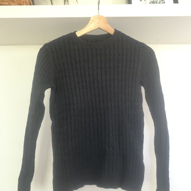 Black Sweater – Schwarzer Pullover