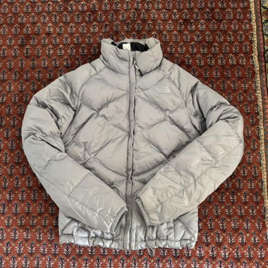 grey north face puffer jacket