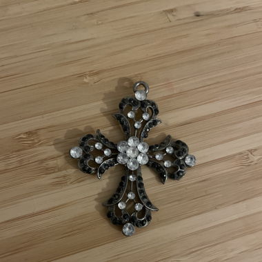 Cross necklace pendant (preis verhandelbar)