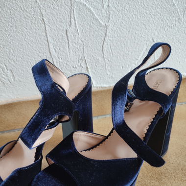 Samt Schuhe 