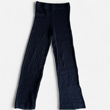 Dunkle Strickhose
