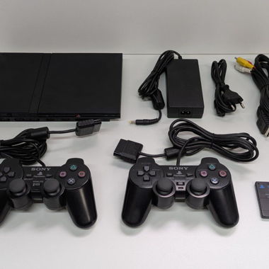 PlayStation 2 Slim mit 2 Controller