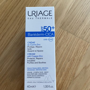 Uriage Bariéderm-CICA SPF 50
