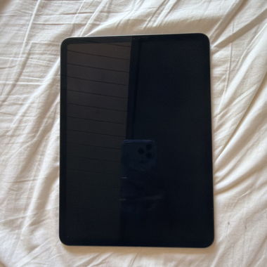 Apple iPad Pro 64GB (2020) mit zusätzlichen Accessoires