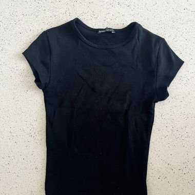 Schwarzes enges crop top
