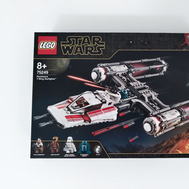 LEGO Star Wars 75249 Y-Wing, Minifig serie offert