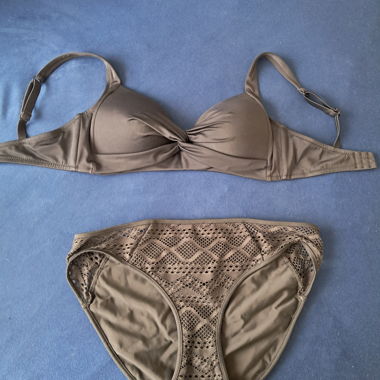 Set bikini marrone