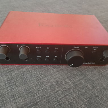 Home Studio Kit – Focusrite Scarlett 2i2