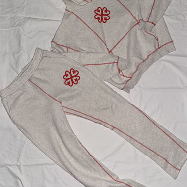 Trainer pants and pullover tracksuit