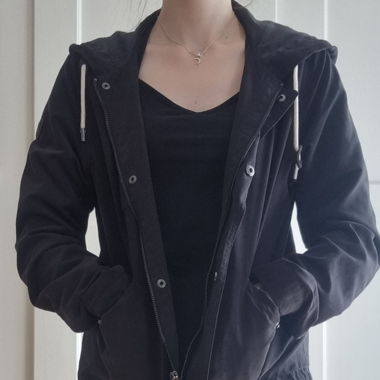 Schwarze Übergangsjacke