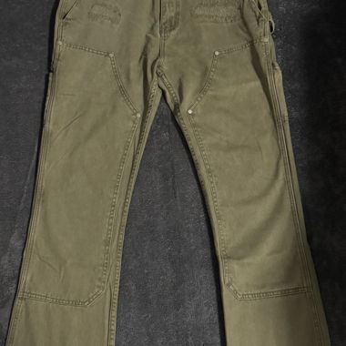 Pantaloni da carpentiere verde oliva