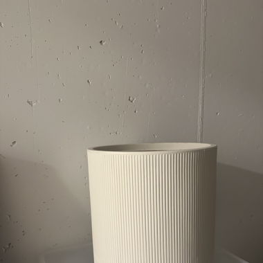 Blumentopf gross beige