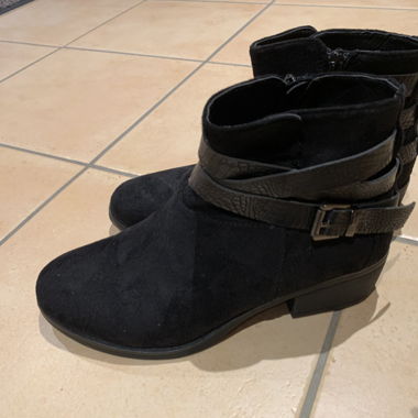 Stivaletti taglia 37