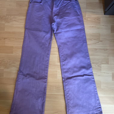 Pantalon pour femmes lilas