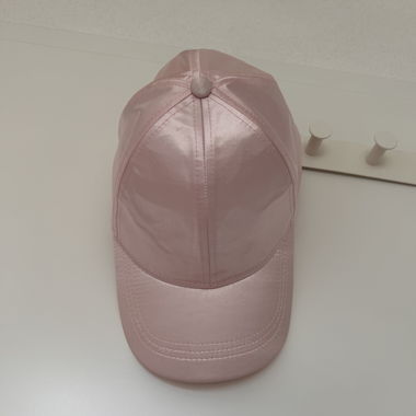 Bright pale pink cap