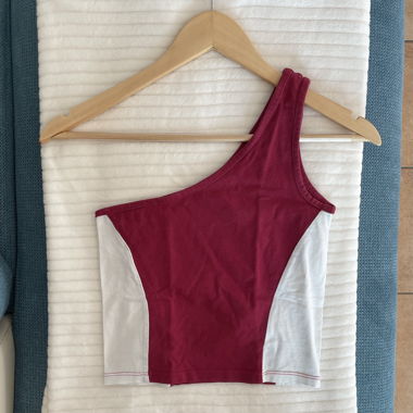 Top à une manche magenta