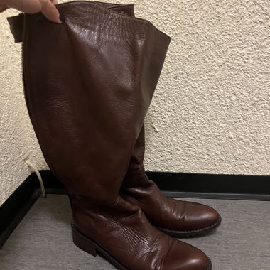 Knee high Italian boots