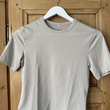 Beiges Sport-Croptop von H&M