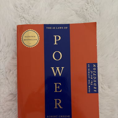 48 Laws of Power Buch