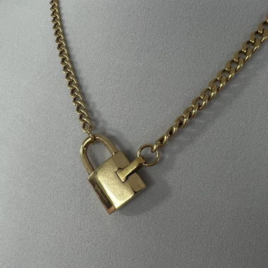 LOCK CHAIN NECKLACE