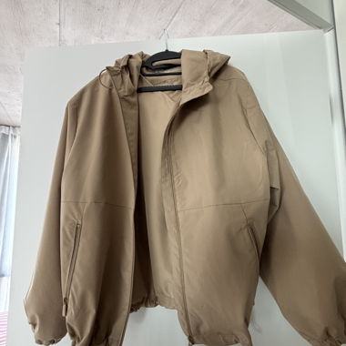 Beige Kapuzenjacke XL