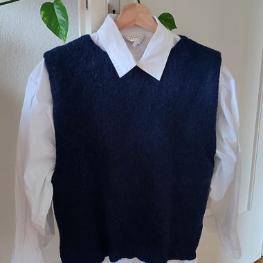 Marineblaues Woll-Top - Débardeur en laine