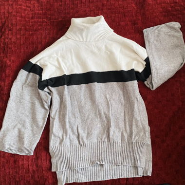 Two-tone Turtleneck Sweater
