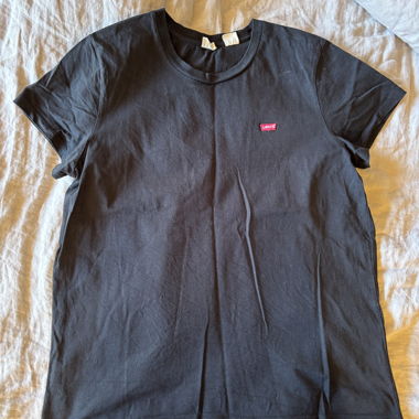Levi's schwarzes T-shirt