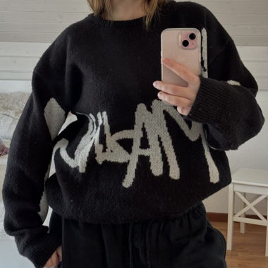 Strickpullover mit Aufschrift