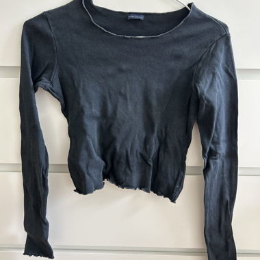 Top a maniche lunghe Brandy Melville