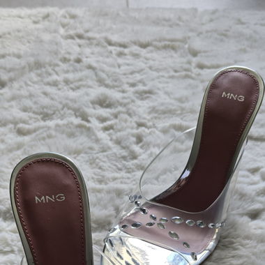Mules compensées transparentes