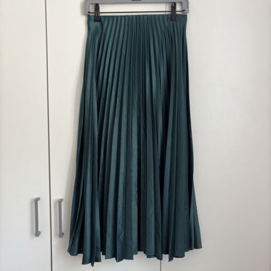 Jupe plissée vert foncé