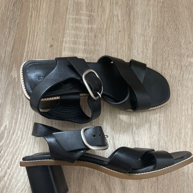 Sandalo con Tacco a Blocco Everlane