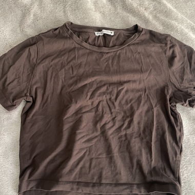 T-shirt court polyvalent marron de Zara
