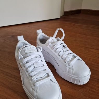 Puma Carina Street shoes white