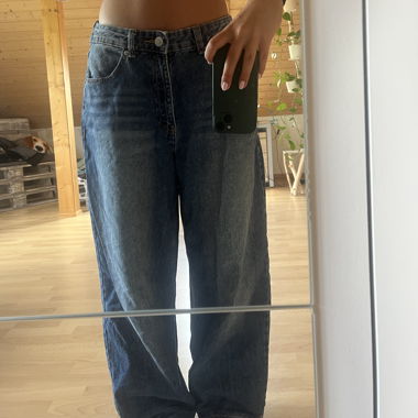 jeans