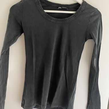 T-shirt Zara à manches longues gris foncé