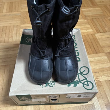 Kamik 36 snow boots