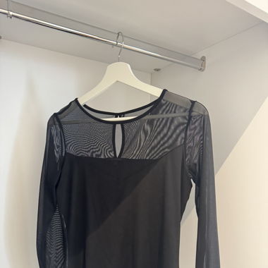 blouses noires à manches longues