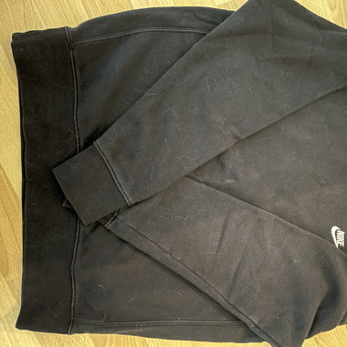 Schwarzer Nike Pullover 