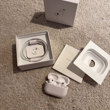 Apple AirPods Pro 2