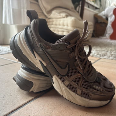 Baskets Nike V2K
