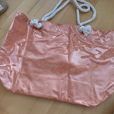 Borsa da spiaggia color corallo con manici in corda