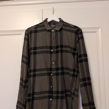 Checked men's long-sleeve shirt khaki