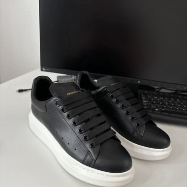 Alexander McQueen Sneaker