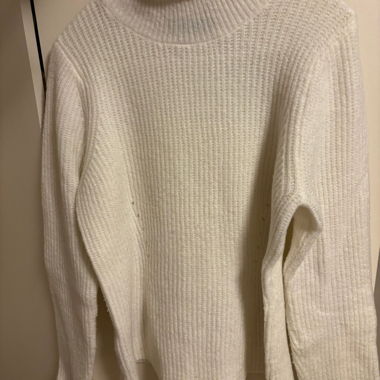 MANGO: weisser Rollkragenpullover aus Strick L