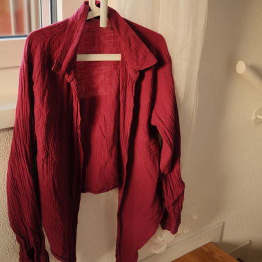  Bluse bordeaux, Grösse 46