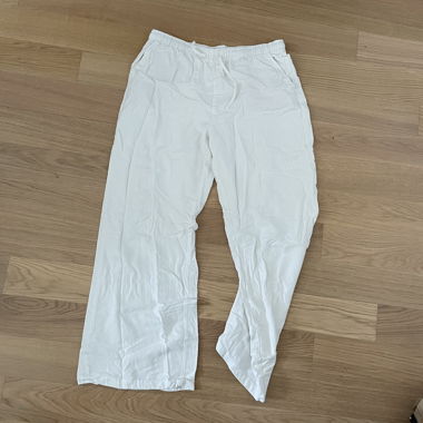 weisse Stoffhose