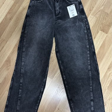Nouveau pantalon SuperBaggy en velours côtelé de Bershka (avec étiquette)