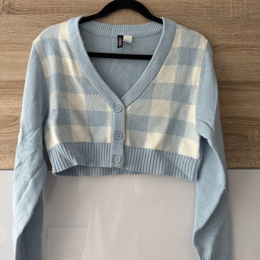 Cardigan court cropped bleu clair à carreaux